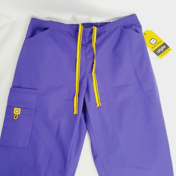 WonderWink Women's Romeo Flare Leg Cargo Scrub Pants - Picture 5 of 10